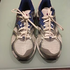 New Balance womens' sneakers, size 10B